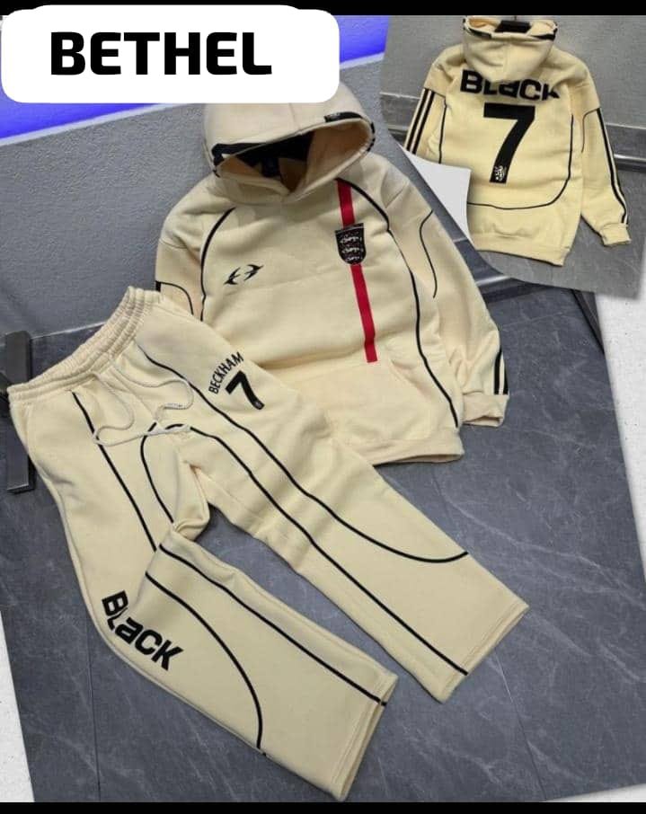 Habit complet pulls over pantalon avec chapeau